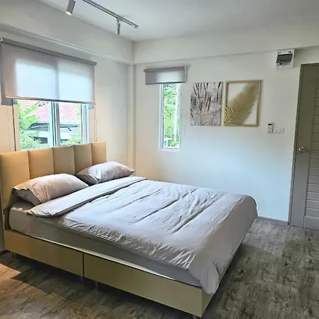 โรงแรมดีรูม D Room Samut Prakan Exterior photo