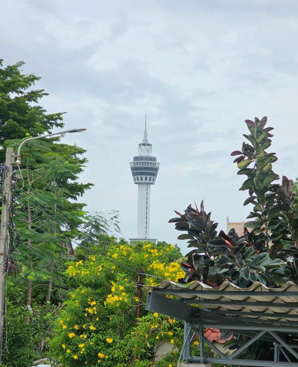 अपार्टमेंट โรงแรมดีรูม D Samut Prakan
